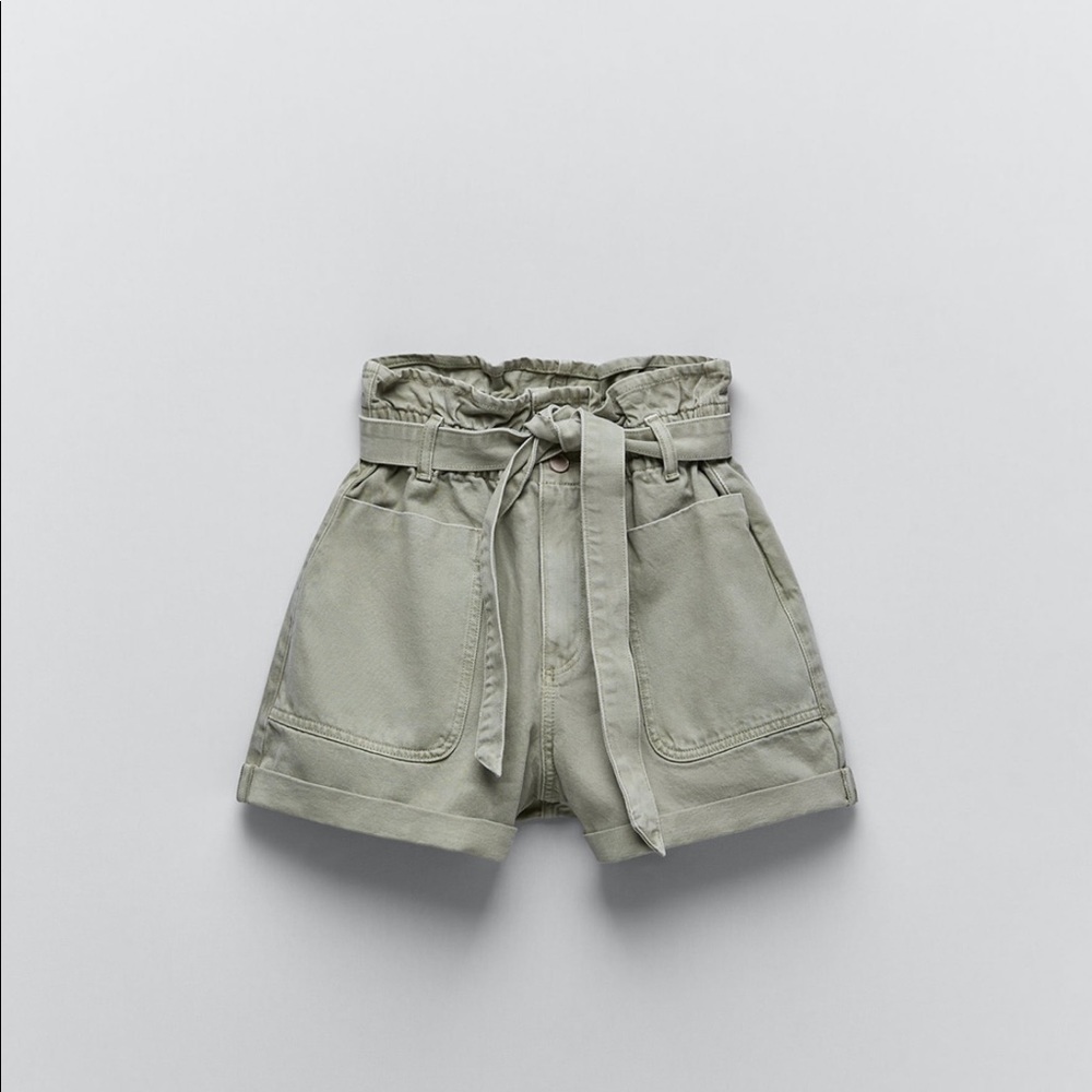✨Zara Paperbag Denim Shorts✨ - Picture 3 of 8